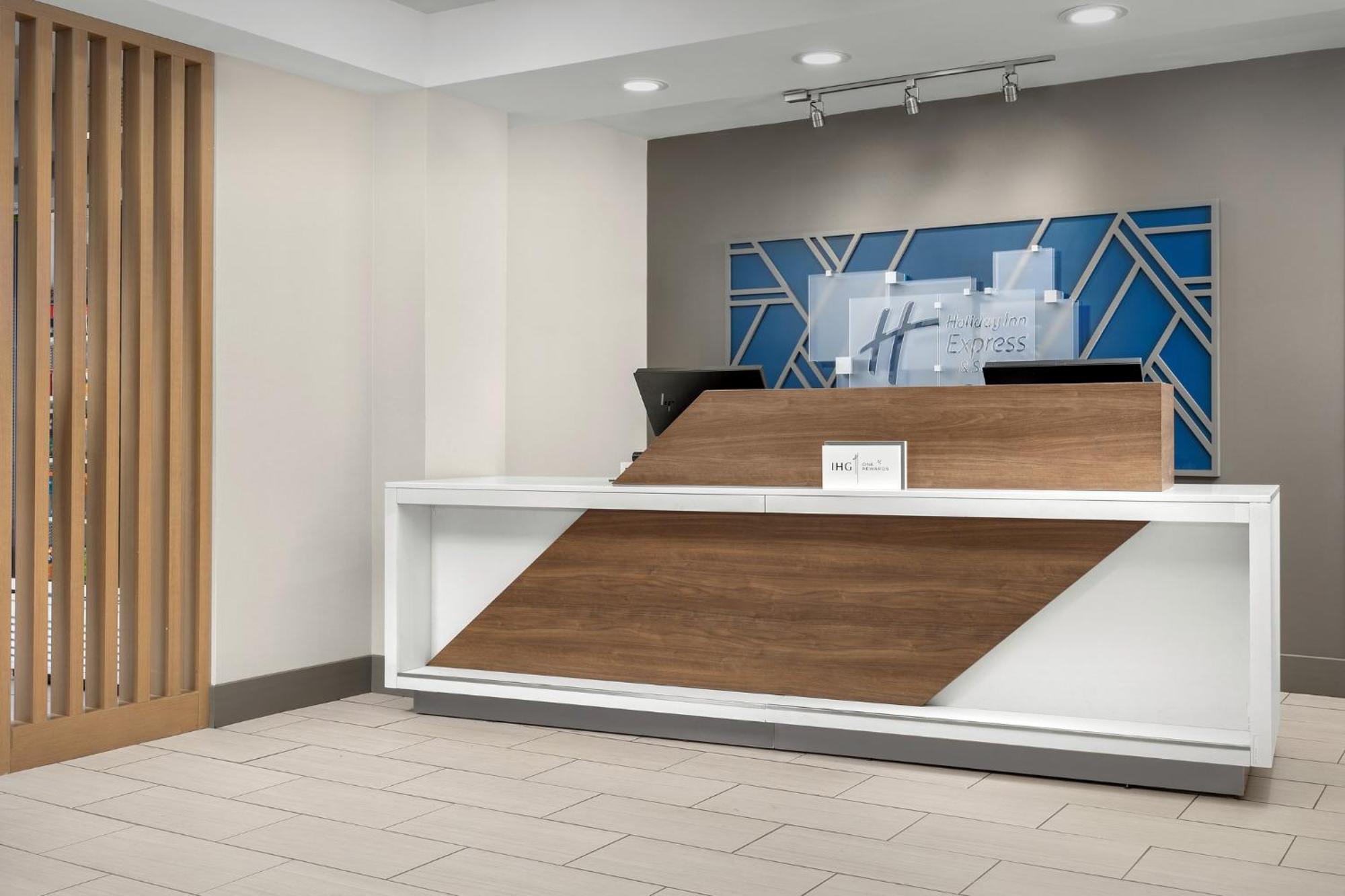 Holiday Inn Express Hotel & Suites Greensboro - Airport Area By Ihg מראה חיצוני תמונה