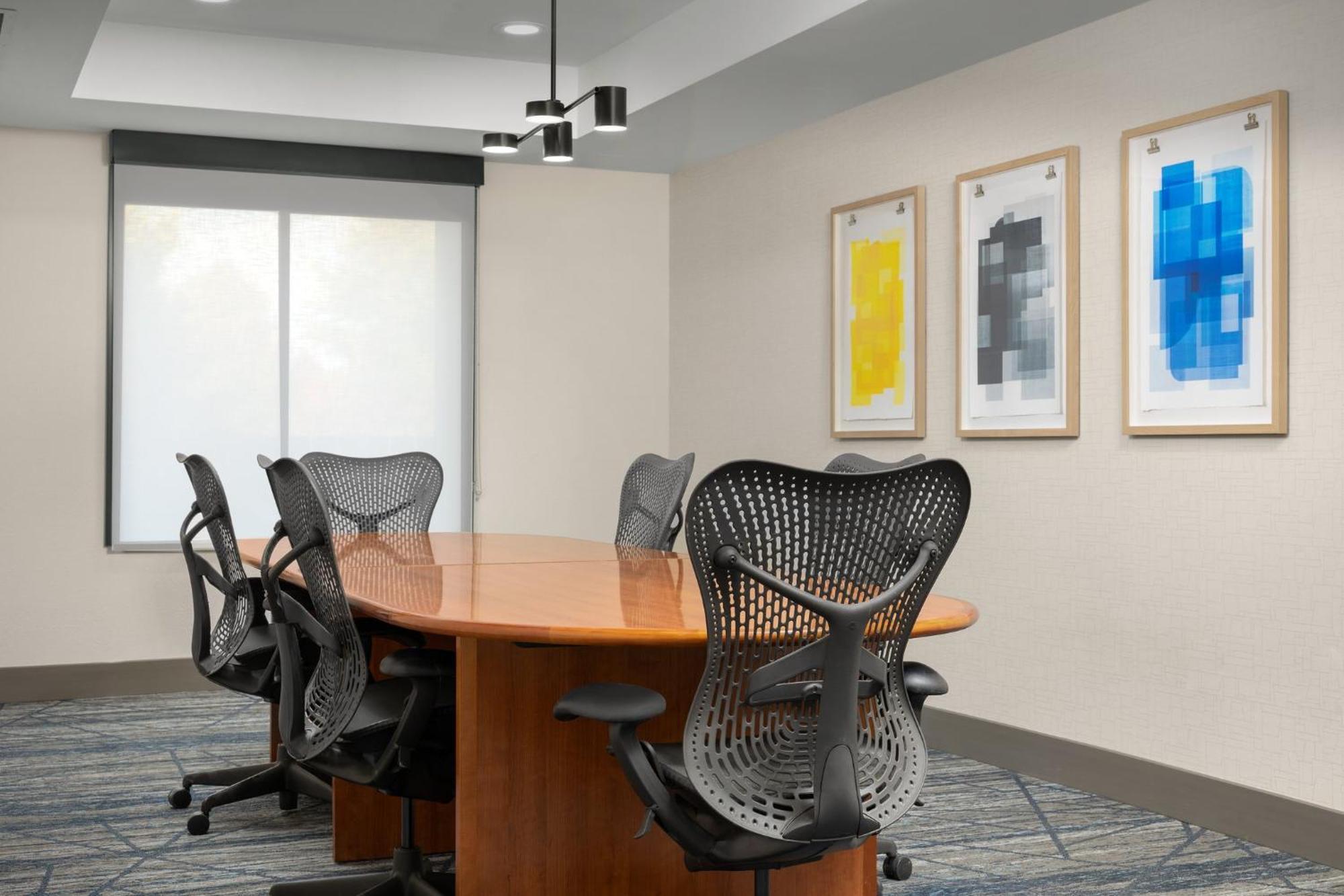 Holiday Inn Express Hotel & Suites Greensboro - Airport Area By Ihg מראה חיצוני תמונה