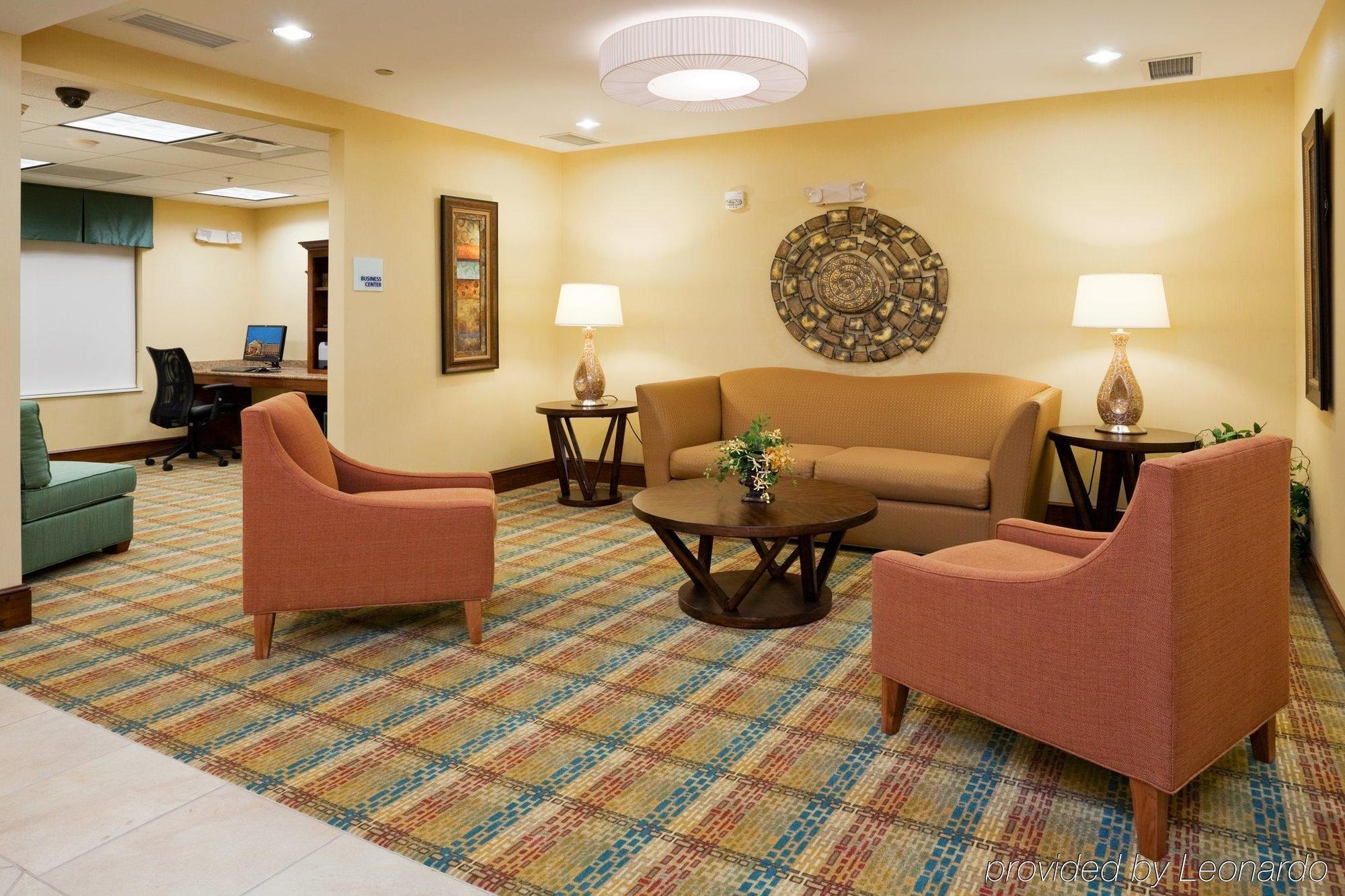 Holiday Inn Express Hotel & Suites Greensboro - Airport Area By Ihg מראה חיצוני תמונה