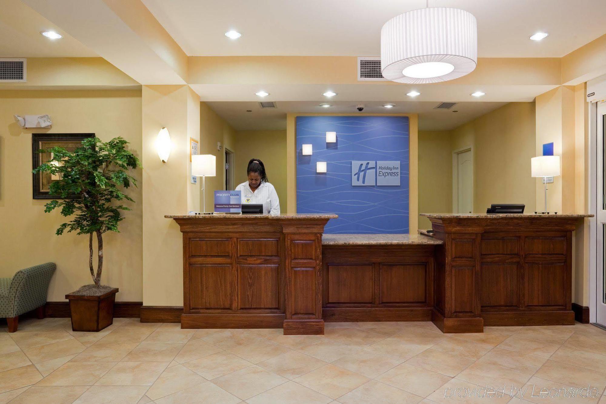 Holiday Inn Express Hotel & Suites Greensboro - Airport Area By Ihg מראה חיצוני תמונה